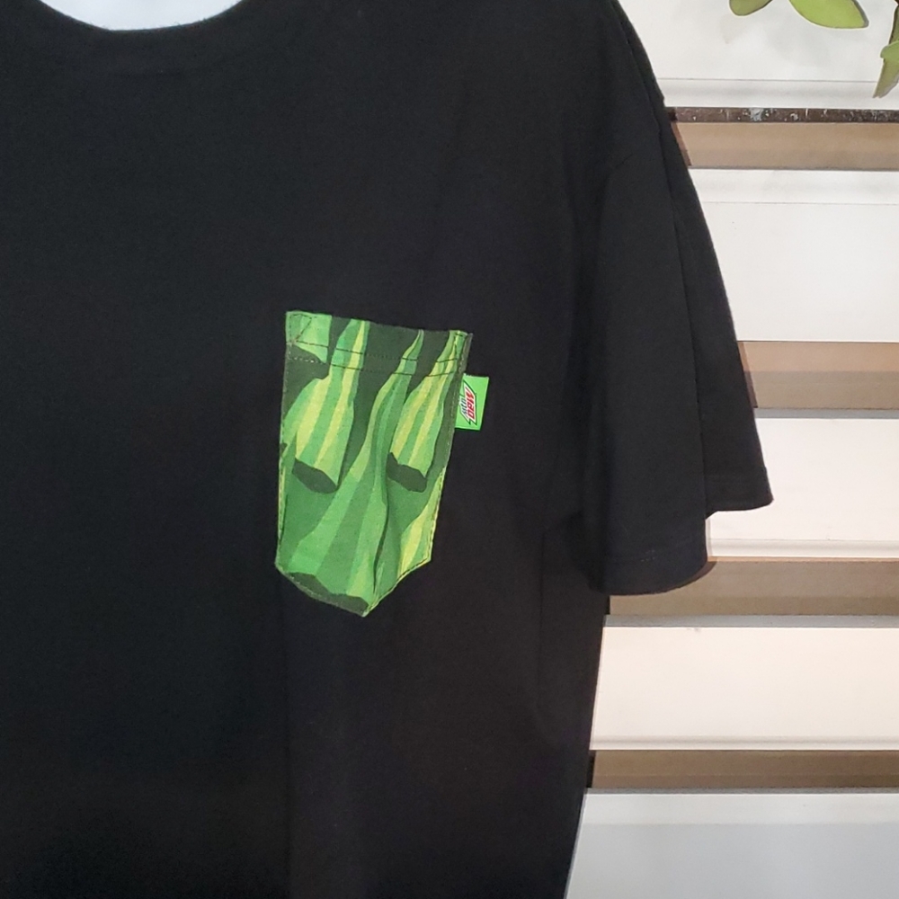 MOUNTAIN DEW tshirt.    #2812